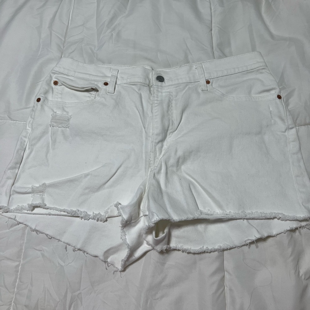 Levi’s white denim high rise shorts